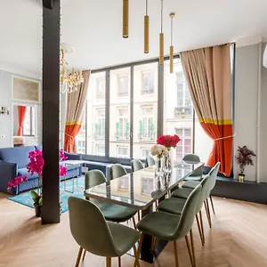 https://luxury-4-bedroom-2-bathroom-apartment-ac.fr-paris.fr