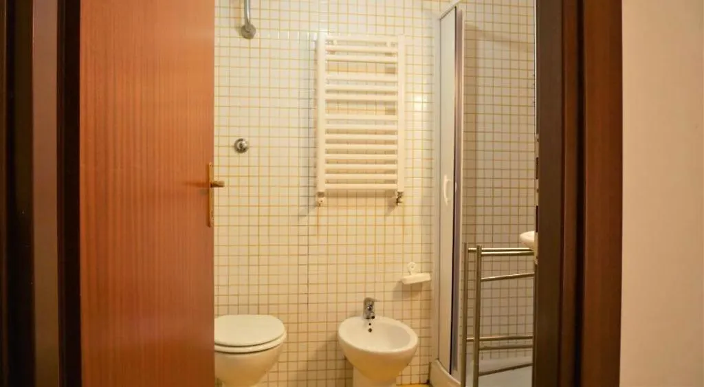 House With Garden And Parking Space In Mergellina Naples